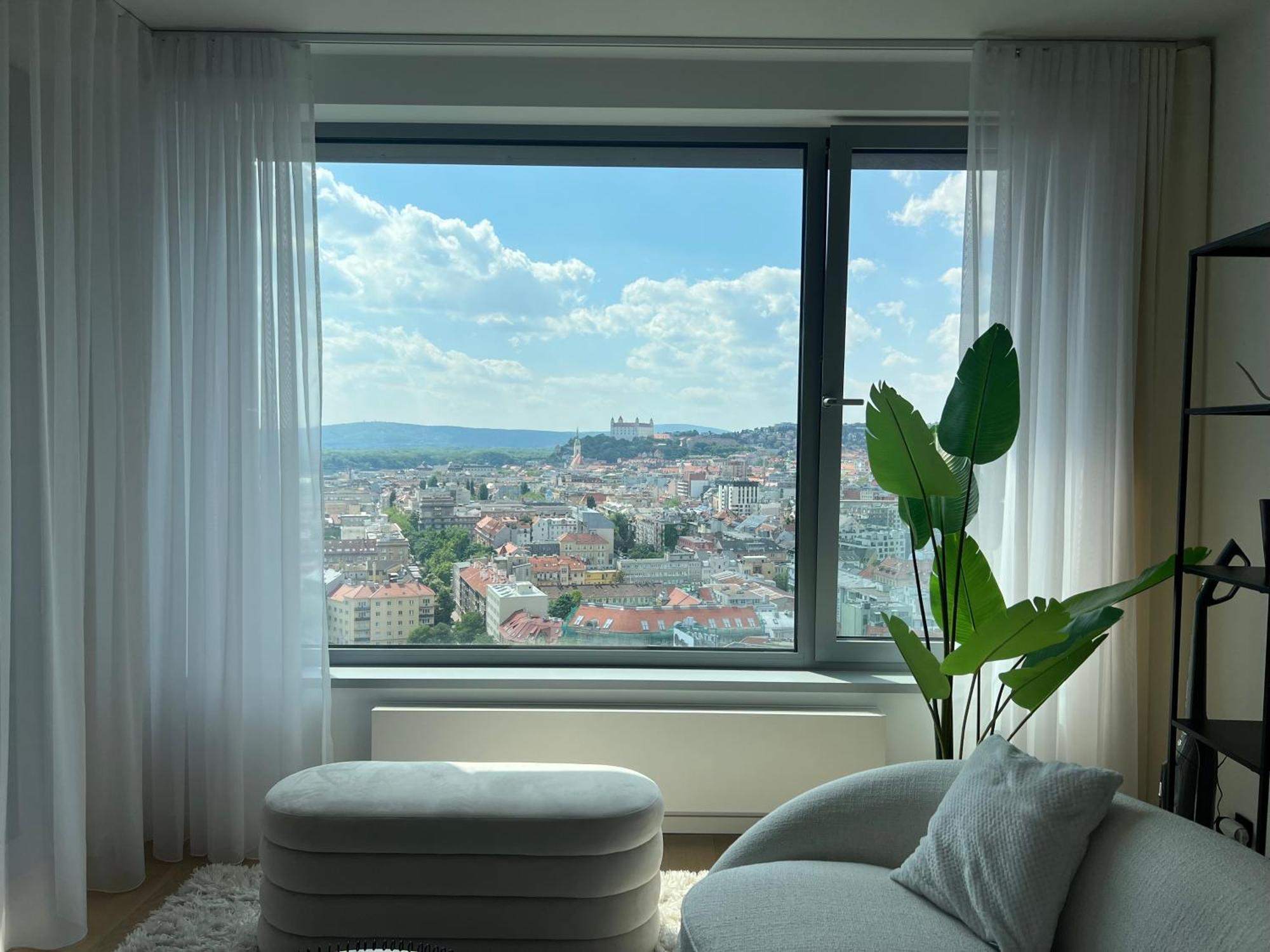 Sky Park-20th Floor Sunset Views - Parking